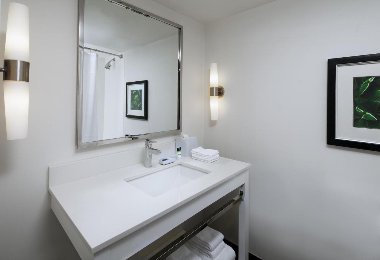 Four Points By Sheraton Phoenix South Mountain Экстерьер фото