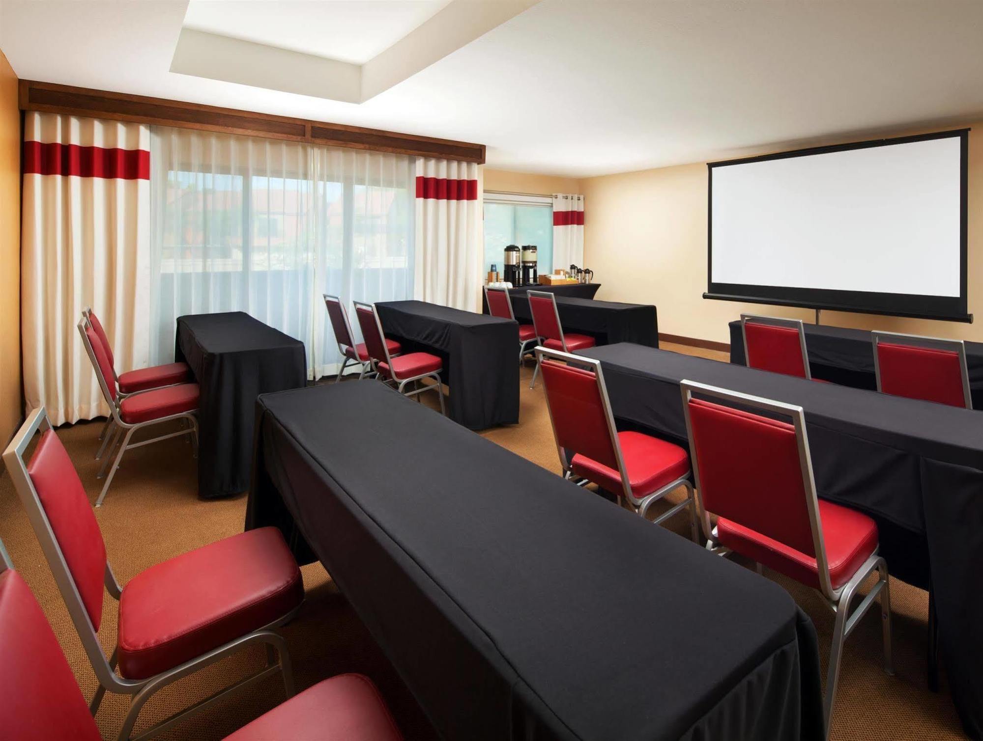 Four Points By Sheraton Phoenix South Mountain Экстерьер фото