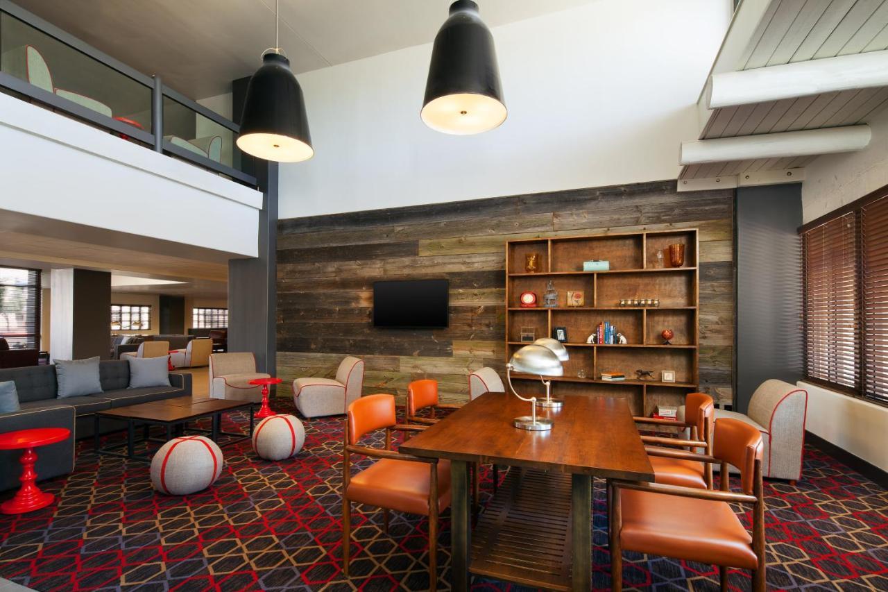 Four Points By Sheraton Phoenix South Mountain Экстерьер фото