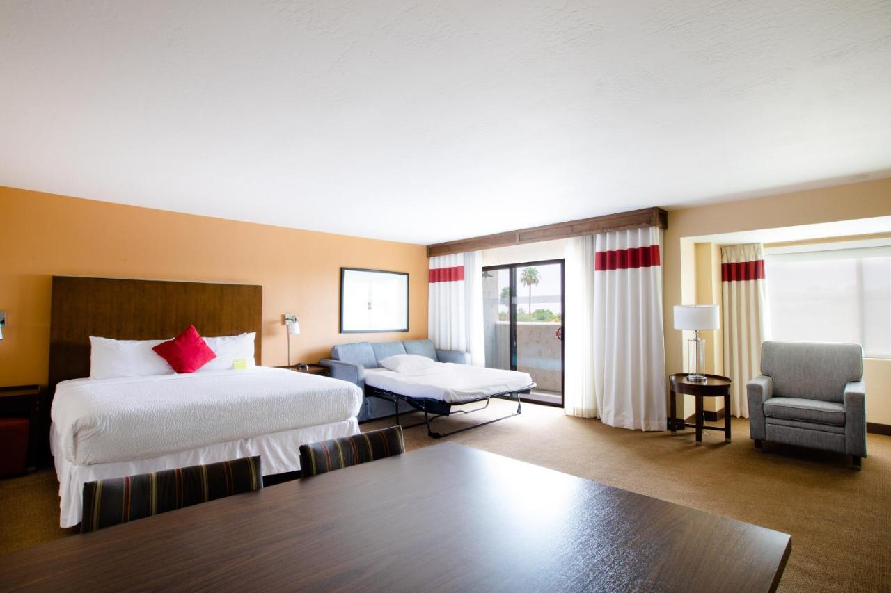 Four Points By Sheraton Phoenix South Mountain Экстерьер фото